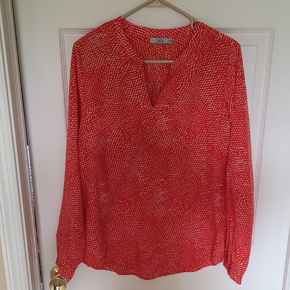Dalia Women's Organge/Red V-Neck Top